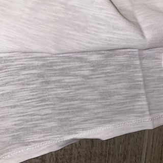 T-shirt cotone bianco con maniche in sangallo