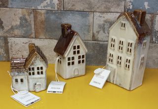 ZaraHome TRES ADORNOS PORCELANA CASAS c/LUZ NUEVOS
