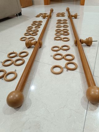 Barra de cortina de pino con argollas