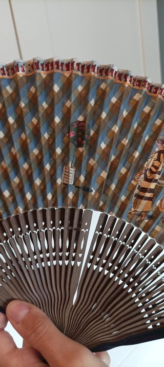 Hand painted fan