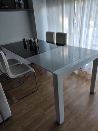 Mesa comedor y sillas
