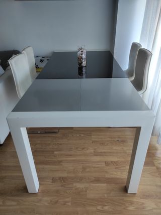 Mesa comedor y sillas