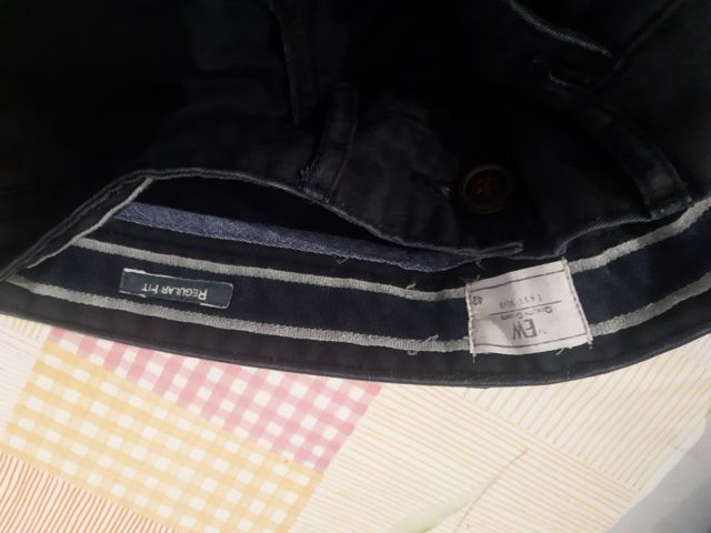 Pantalón negro chico