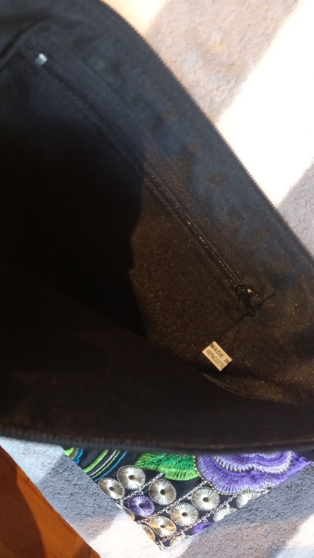 Bolso bordado nuevo