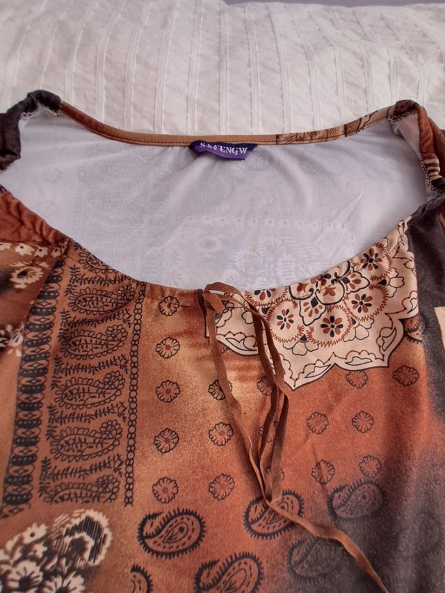 Csmiseta con mangas faralaes