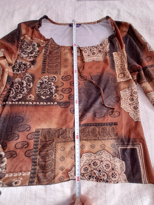 Csmiseta con mangas faralaes