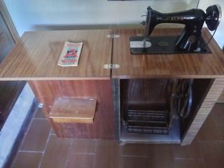 Maquina de coser Alfa