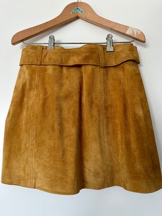 falda corta camel piel 100%