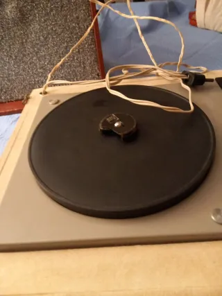 Tocadiscos portátil año 75