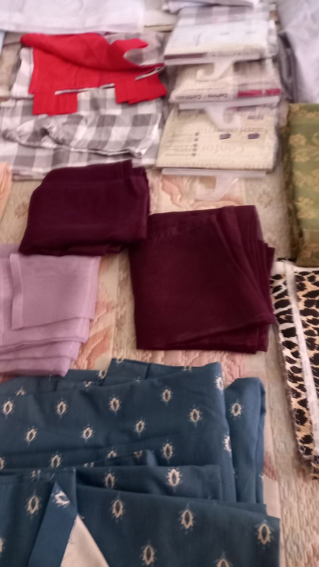 CORTINAS Y TELAS DE TAPICERIA.