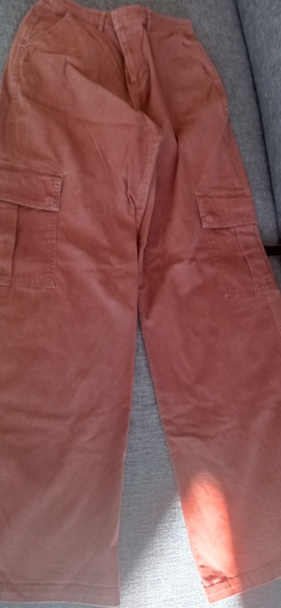 Pantalón cargo Forever 21