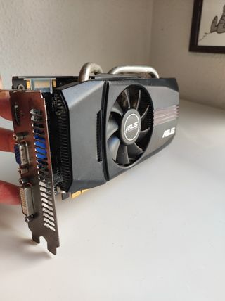 Grafica Asus GTX 550 Ti 1GB