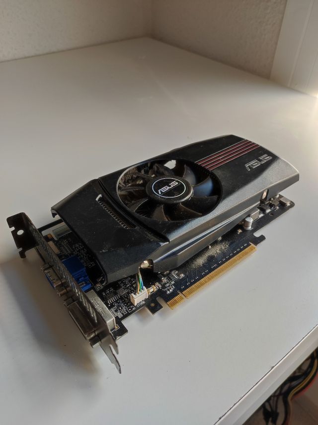 Grafica Asus GTX 550 Ti 1GB