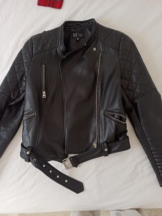 Cazadora cuero negra