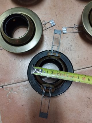 Marco alógeno empotrable