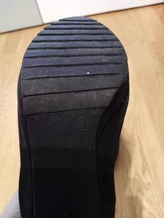 Stivaletti neri con tacco