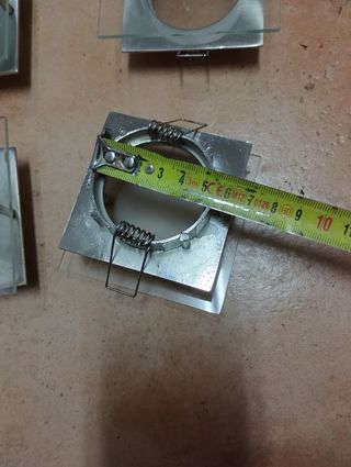 Marco alógeno empotrable