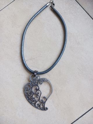 Collana caucciù etnica