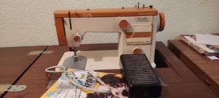 2 Maquinas coser. URGE.