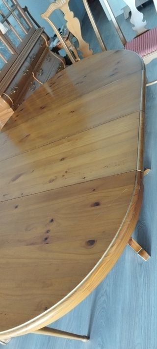 Se vende mesa de comedor, en perfectas condicione 