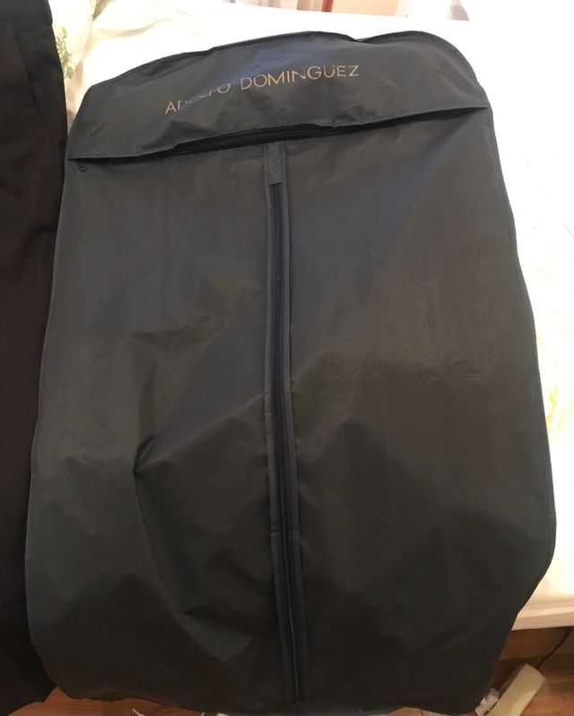 Traje Adolfo Domínguez