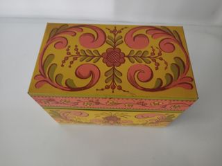 ANTIGUA LATA JABONES AVON