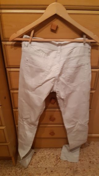 pantalones vaqueros blancos talla M. Marca blanco
