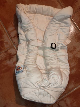 Mochila ergobaby + adaptador