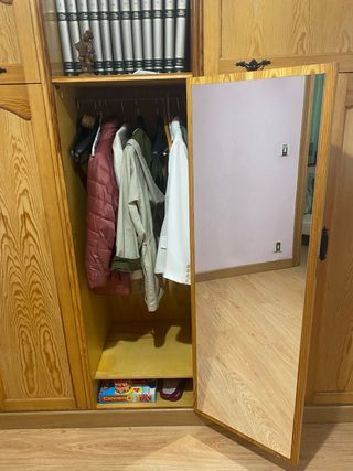 Mueble  madera maciza pino de dos camas y armario