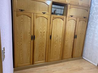 Mueble  madera maciza pino de dos camas y armario