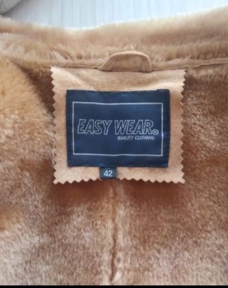 Chamarra de piel vuelta.