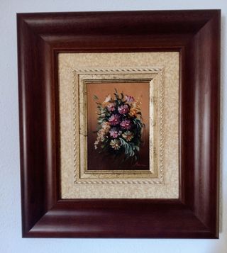 Olro. Motivo floral. 38x43. Marco madera caoba