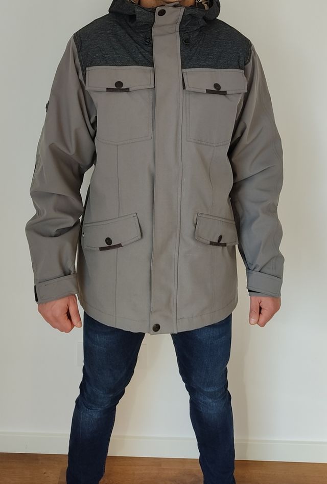 Chaqueta nieve SAGA Fatigue Talla L (299,95€)