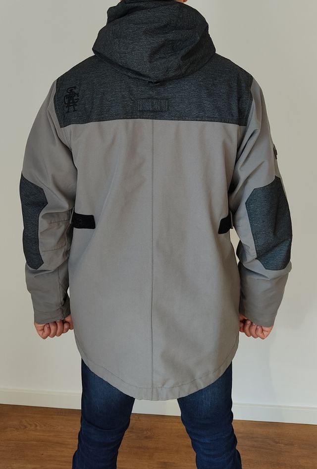 Chaqueta nieve SAGA Fatigue Talla L (299,95€)