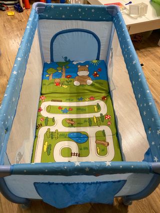 cuna de viaje con gatera