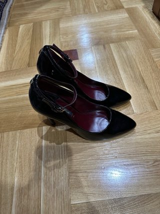Zapatos de tacon negros