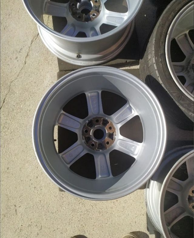 4 llantas Nissan 350Z
