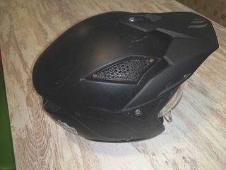 Casco MT Helmets Streetfigther