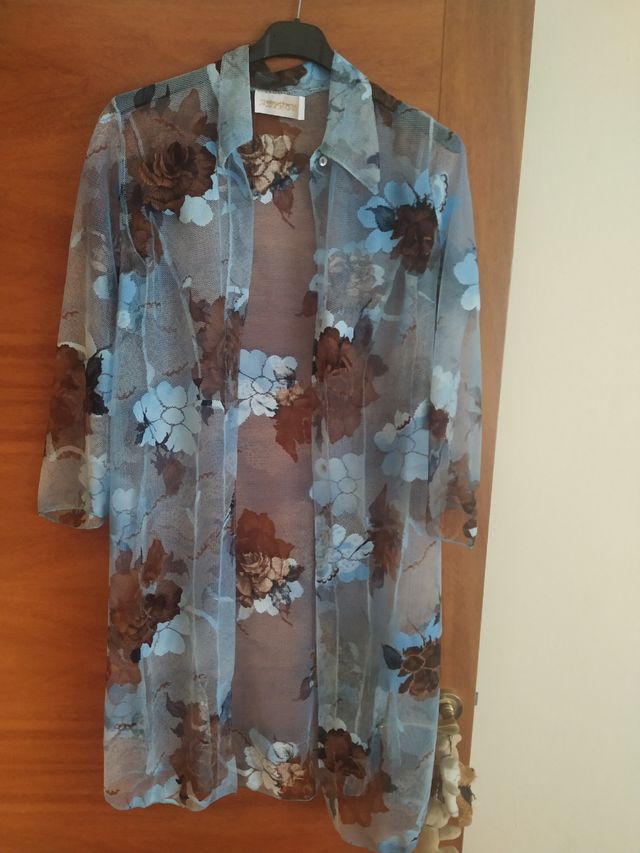 Blusa d blonda, elegante