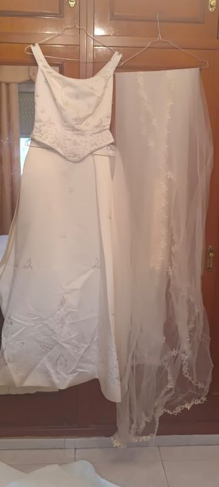 Vestido de novia 
Solo un uso.
Nuevo 
