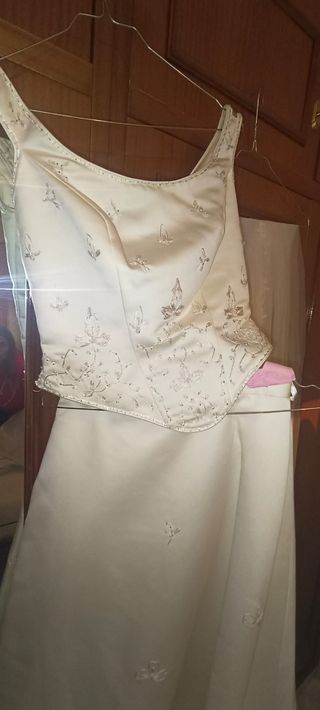 Vestido de novia 
Solo un uso.
Nuevo 
