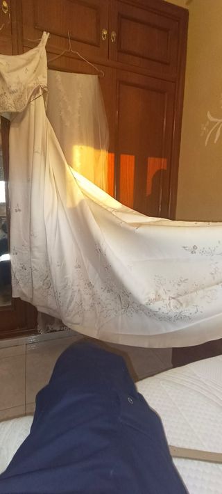 Vestido de novia 
Solo un uso.
Nuevo 
