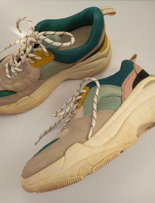 BAMBAS PLATAFORMA STRADIVARIUS N.36 *COMO NUEVAS*