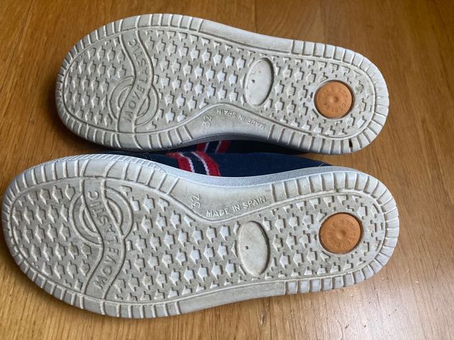 zapatillas niño . titanitos.