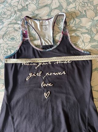 Bellissimo top ragazza donna firmato Desigual