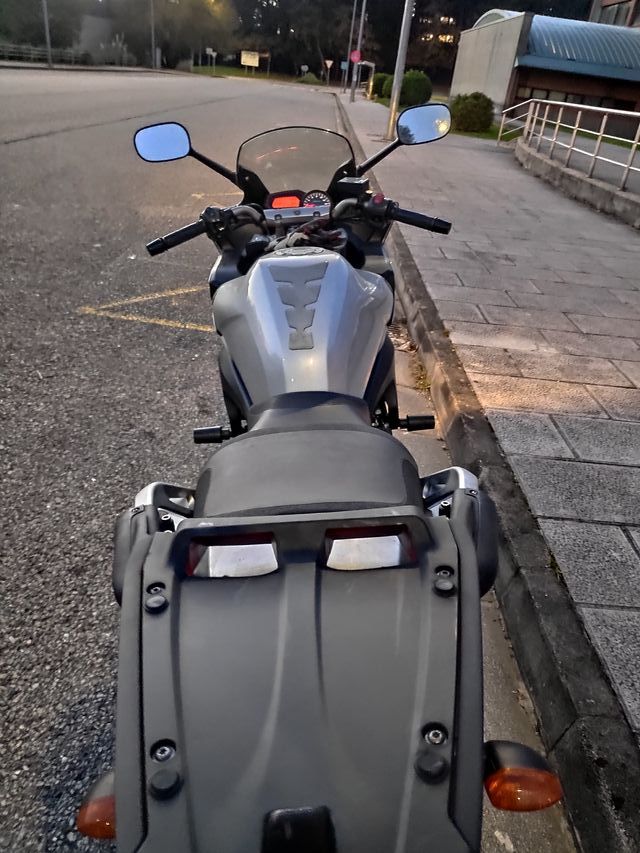 YAMAHA FAZER FZ6-S DICIEMBRE 2008