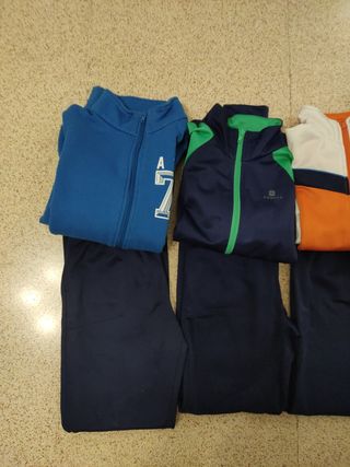 5 Chándals en perfecto estado talla 8