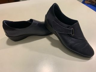 Zapato piel mujer azul marino