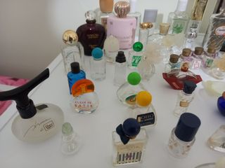 Bottiglie profumo vuote