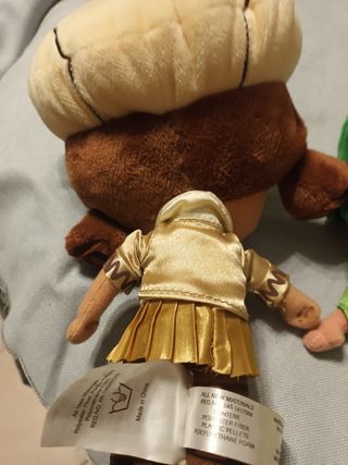 Due bambole Disney store